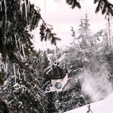 Front Flip. Foto: Linus Ehrenstrh&aring;le. &Aring;kare: Dennis Lantz.