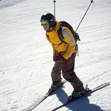 Jocke leker liten och plogar ner f&ouml;r pisten :). Foto: Mikael Johansson. &Aring;kare: Joakim Johansson.