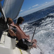 Utanf&ouml;r Guadeloupe p&aring; v&auml;g till Antigua. Blev r�. Foto: Lena Hernberg. &Aring;kare: Johan &aring; Jessica Hernberg.