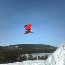 &Aring;kare: Daniel Racas.