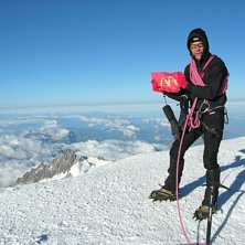 Tur fr&aring;n basl&auml;ger som vi uppr&auml;ttade under Cosmi. Foto: Olof Mattiasson. &Aring;kare: Johan Hernberg.