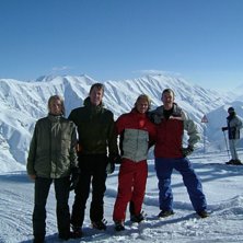 Det var vi fyra som tillsammans reste till Iran vi. Foto: Ngn v&auml;nlig iranier. &Aring;kare: Manne, Peter, Martin och Niklas.