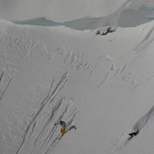 Fasten your seatbelts, we are about to land.. Foto: Simon Dehnisch. &Aring;kare: Henrik Utter.