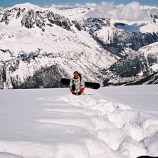 Det &auml;r jobbigt att g&aring; i djup sn&ouml;. Men samtidigt. Foto: Magnus Sundin. &Aring;kare: Olle Wallin.