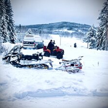 Stora och lilla hj&auml;rtat. Tillsammans p&aring; fyrahjul.