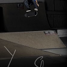 Kickflip. Foto: Yngve Staberg. &Aring;kare: Fredrik Carlson.