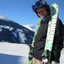 Mina nya skiiis!! . Foto: hemlis!. &Aring;kare: Stina.