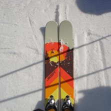 nya skidorna f&ouml;r &aring;ret mmmm.