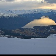 Onsdag 6 april
Onsdag morgon er de lettskyet ver, .