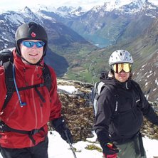 Foto: Martin Dillman. &Aring;kare: Magnus och Thomas vid Dalsnibba.