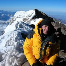 P&aring; f&ouml;rtoppen till Aconcagua, vi anl&auml;nde till to. Foto: Olof Mattiasson. &Aring;kare: Johan Hernberg.