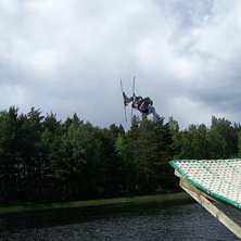 Leker Jon Olsson i vattenhoppet.... Foto: Oscar Bergsman. &Aring;kare: olle westlund.