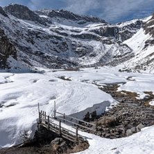 La Balma sett nedifr&aring;n dalen.. Foto: Axel Adolfsson.
