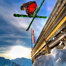 Arbetsplatsen blir l&auml;tt ganska monoton, s&aring; drog . Foto: Gustaf Larsson. &Aring;kare: Jamie Pattinson.