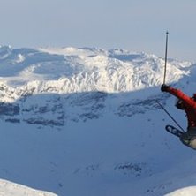 Henke laddar till en magnifik inramning fr&aring;n Vass. Foto: Johan Pettersson. &Aring;kare: Henrik Gillgren.