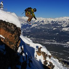 Freddan k&ouml;r ett dubbeldropp p&aring; baksidan av termi. Foto: Erik Pernestam (www.pernestam.se). &Aring;kare: Fredrik N&auml;&auml;s.