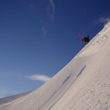 En frontflip &auml;r aldrig fel. Foto: Emil Engman. &Aring;kare: Jonatan Odby.