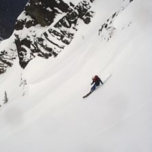 Jonas k&ouml;r ett schysst face med mycket power ner i. Foto: Fredrik Nordqvist. &Aring;kare: Jonas Fjellgren.