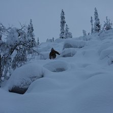 L&auml;gger upp den f&ouml;r att m&ouml;te ett inl&auml;gg om Sven. Foto: Love Rynb&auml;ck. &Aring;kare: Stefan L&ouml;vgren.
