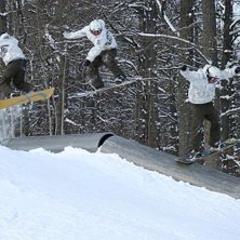 Efter att ha varit &aring; skuttat lite backflips i ett. Foto: Marcus Wallstersson. &Aring;kare: Jonas Frid.