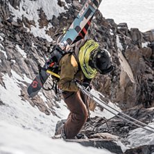Marcus Rentschler p&aring; v&auml;g ned genom insteget till. Foto: Axel Adolfsson.