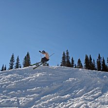 V&aring;rslask i bydalen. Foto: Elias Genh&ouml;g. &Aring;kare: Fredrik Nordqvist.