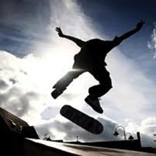 Sommar hedbergska solig dag ensam s&aring; ja ringde fo. Foto: Markus harge. &Aring;kare: Elias morelius.