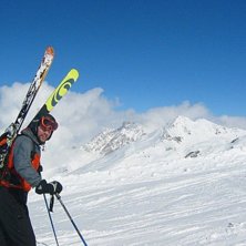 Hajka f&ouml;r att f&aring; s&aring; mycket puder som m&ouml;jligt... Foto: Martin Bengtsson. &Aring;kare: David Bengtsson.