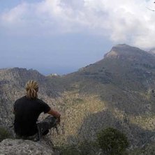 Under en rekning i de Mallorcinska bergen. Foto: Joakim Olsson. &Aring;kare: Erik.