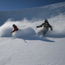 sk&ouml;nt puder&aring;k p&aring; &Aring;re baksidan. Foto: Simon Dehnisch. &Aring;kare: Joel Dehnisch och Filip And&eacute;n.
