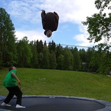 Trevlig h&ouml;jd=). Foto: Rasmus Trolin. &Aring;kare: Robin Trolin.