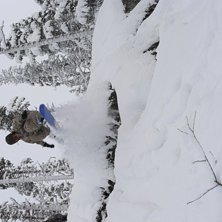 Drop i K&aring;bdalis. Foto: Simon Sundberg. &Aring;kare: Joel Elenius.