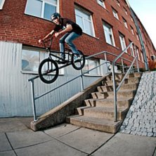 Grinda lite en dag

http://magnusphoto.nu/. Foto: Magnus Karlsson. &Aring;kare: Joacim Nyman.