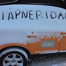 5 cm med nysn&oslash; og &aring;pning!
I kveld &aring;pner vi den .