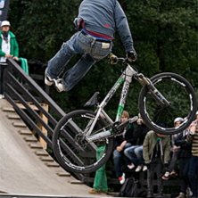 Linus i spinen. Foto: Kenneth Einars. &Aring;kare: Linus Sj&ouml;holm.