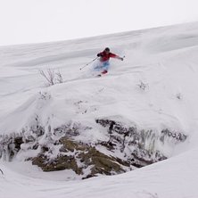 nice pow men s&aring;d&auml;r att droppa utan korsband. Foto: Tobias Kajbring. &Aring;kare: Mikael Kajbring.