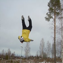 jag g&ouml;r hjolman backflip. Foto: elis waltersson. &Aring;kare: johan ivarsson.
