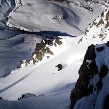 Pernilla kommer ur en liten coloir i col de lautar. Foto: David Kvart. &Aring;kare: Pernilla Lidholm.