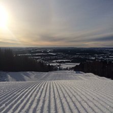 10 cm nysn&oslash;
Sesongens beste dag hittil hva gjelde.