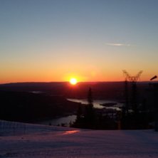 Sol og flotte forhold i fjellet
Soloppgangen p&aring; m.