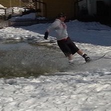 Vatten&aring;kning p&aring; v&aring;ren. Foto: Bj&ouml;rn Evers. &Aring;kare: Jag.