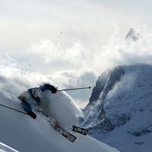 Mycket sn&ouml; o fina Matterhorn i bakgrunden. Foto: Chris Patient. &Aring;kare: Robin Ljungqwist.