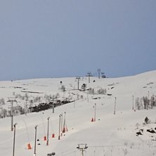 Tirsdag 4.April 
Tirsdag 4.April. +6  Fursettrekke.