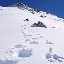 En kompis p&aring; v&auml;g upp till toppen.. Foto: Jag. &Aring;kare: Magnus.