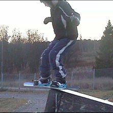 jag som hade lite roligt vid g&auml;rdehallen. Foto: Andre Vahlgren. &Aring;kare: Fredrik Lindskog.