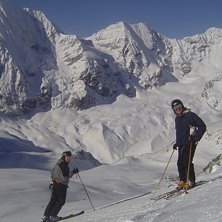 &Aring;kare: Mange, Ubbe.