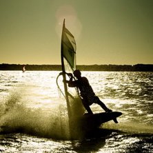 Powerspock, tyv&auml;rr med mastgrepp.. Foto: ??. &Aring;kare: Olle Engberg.