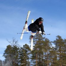 Superman Frontflip. Foto: michelle &ouml;stlund. &Aring;kare: matti perttula.