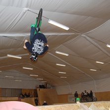 backflip. Foto: kevin scherp. &Aring;kare: jag.