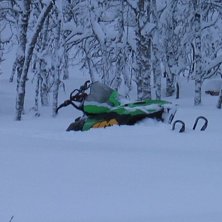 sitter en aningens fast d&aring;... Foto: pappa. &Aring;kare: henke.